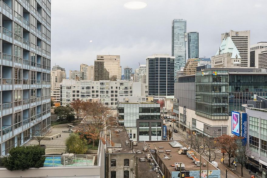 1101 822 Seymour Street