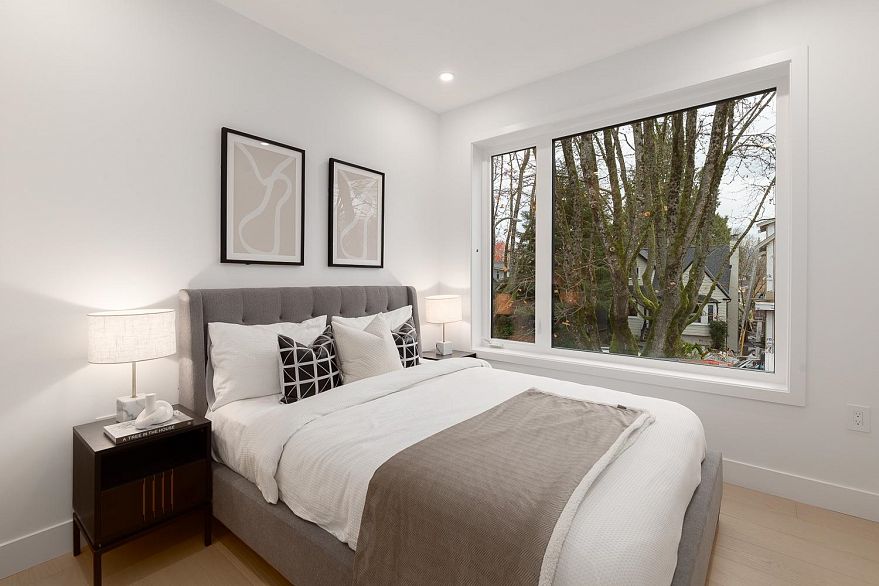 2 2976 W 13th Avenue