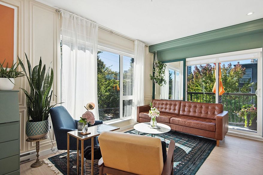 321 2520 Guelph Street