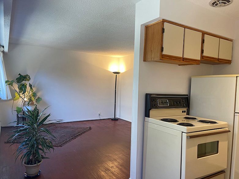 210 1050 Jervis Street