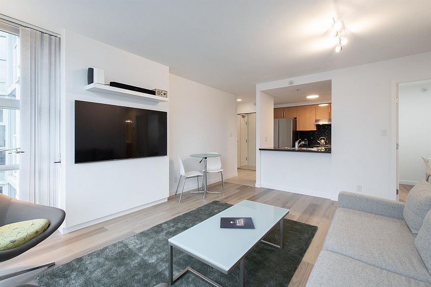 2105 193 Aquarius Mews