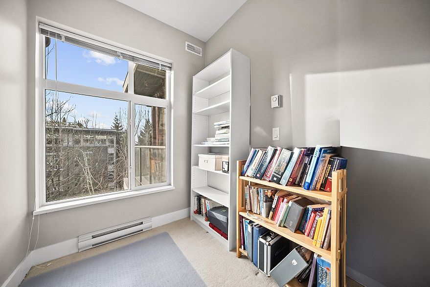 300 6328 Larkin Drive