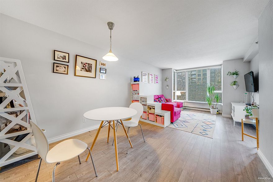 303 5189 Gaston Street