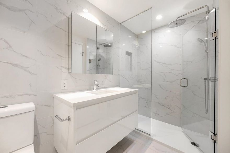 316 8181 Chester Street