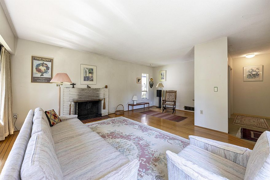 6180 Highbury Street