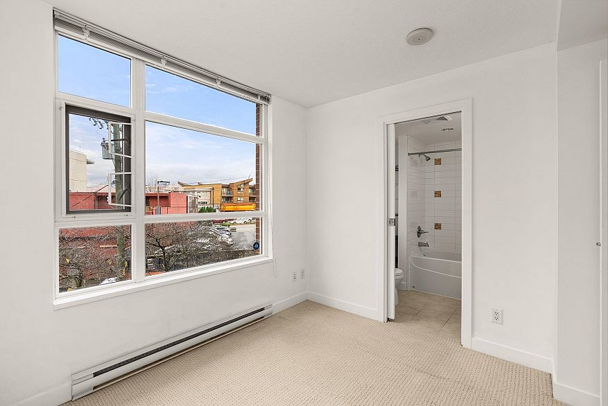 1468 Cedar Cottage Mews