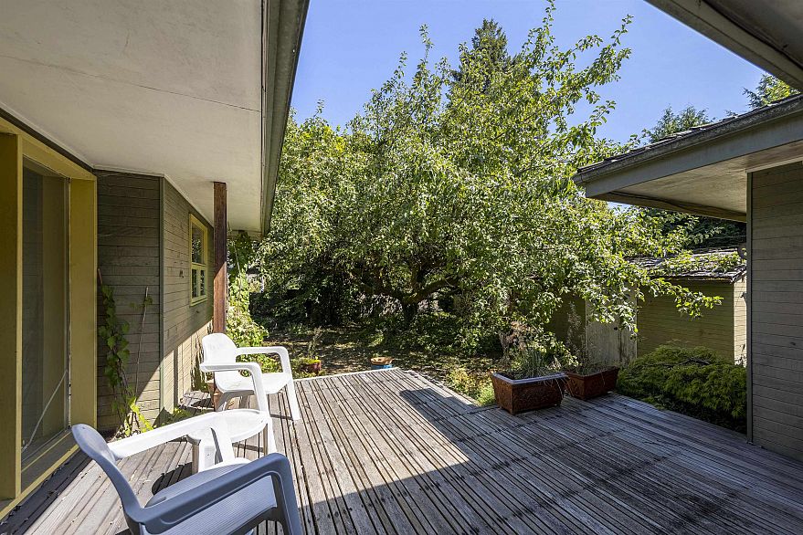 6180 Highbury Street