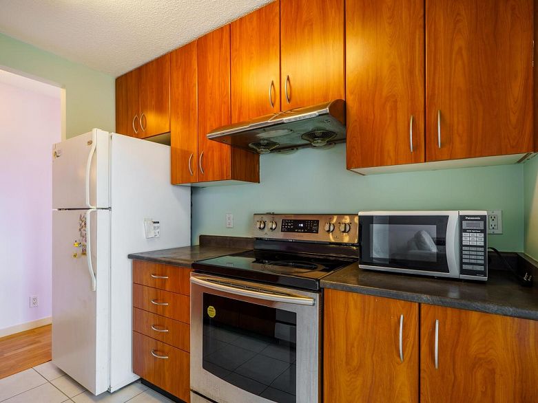 2409 3663 Crowley Drive