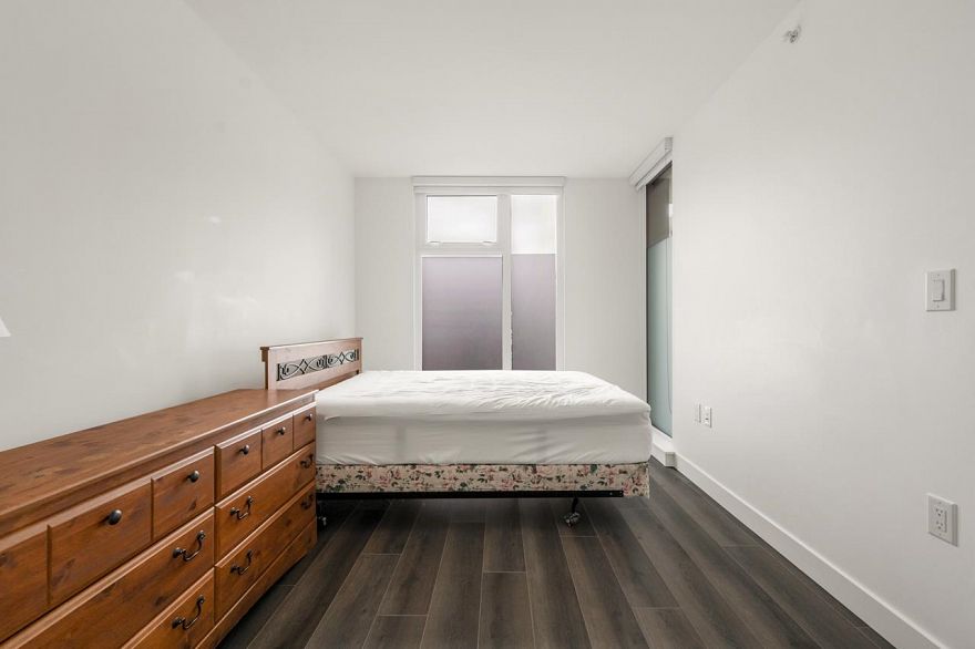 316 8181 Chester Street