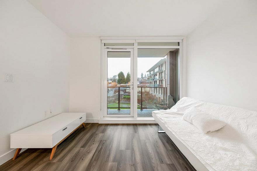 316 8181 Chester Street