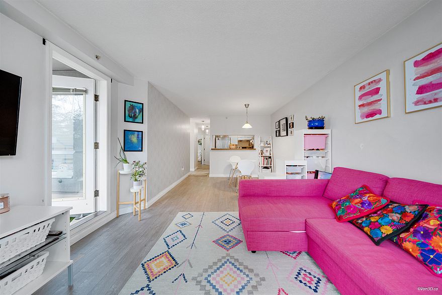 303 5189 Gaston Street