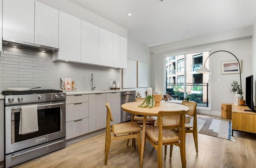 311 3588 Sawmill Crescent