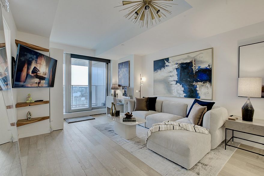 3809 1480 Howe Street