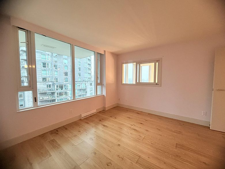 607 590 Nicola Street