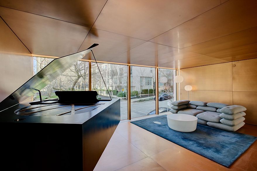 3809 1480 Howe Street