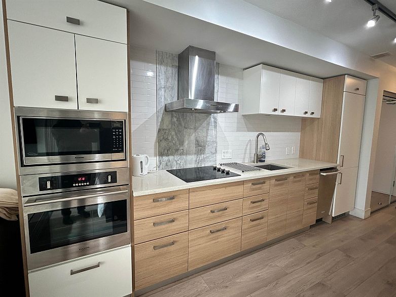 208 1783 Manitoba Street