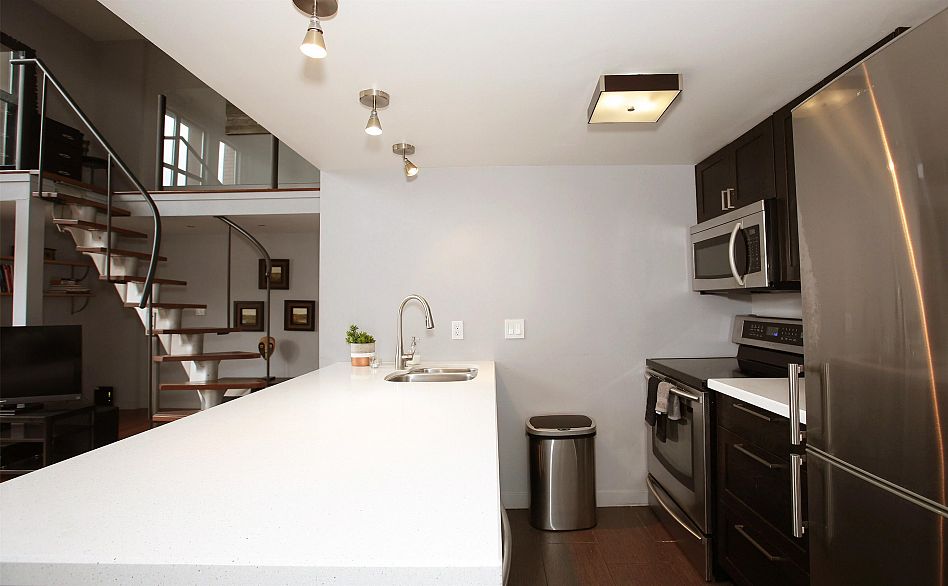 511 22 E Cordova Street