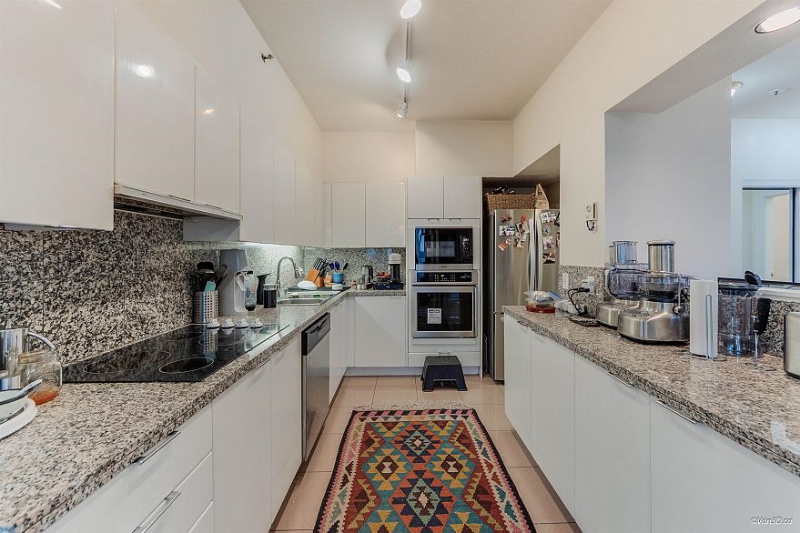 2602 1500 Hornby Street