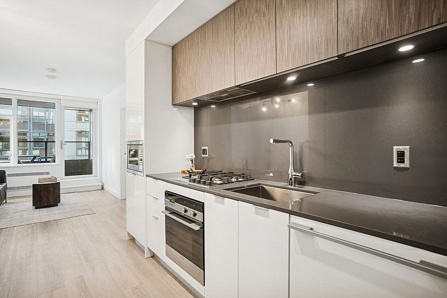 507 209 E 7th Avenue