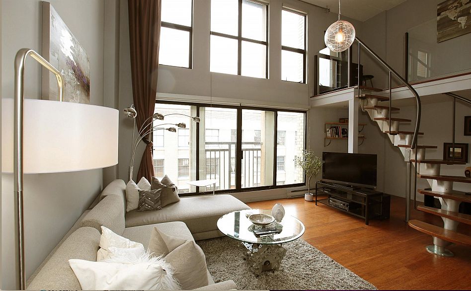 511 22 E Cordova Street