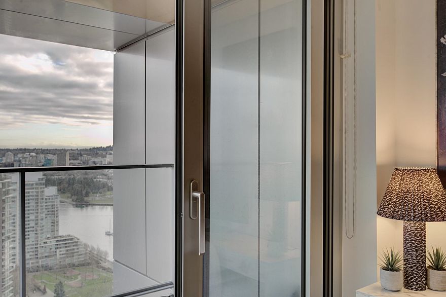 3809 1480 Howe Street