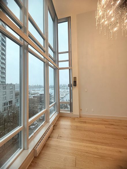 607 590 Nicola Street