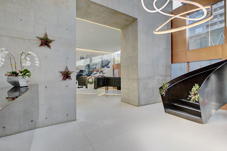 3809 1480 Howe Street