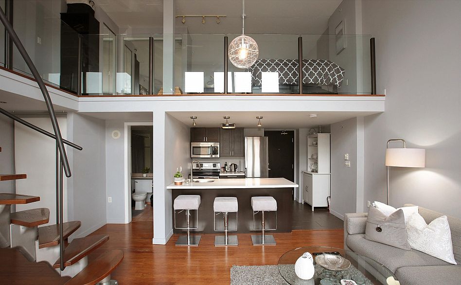 511 22 E Cordova Street