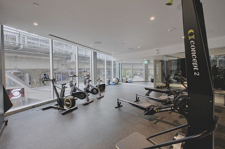 3809 1480 Howe Street