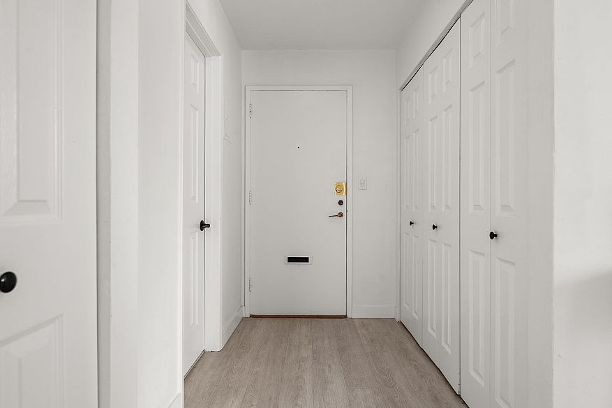 806 1250 Burnaby Street