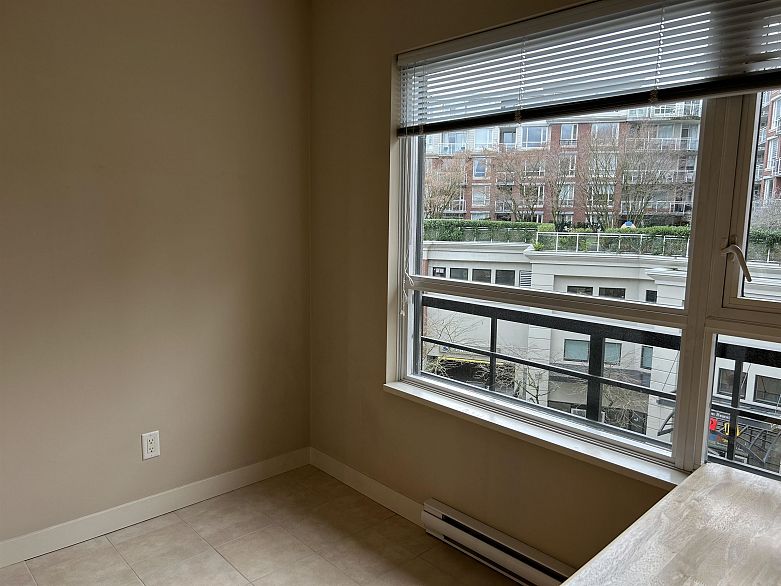 418 4028 Knight Street