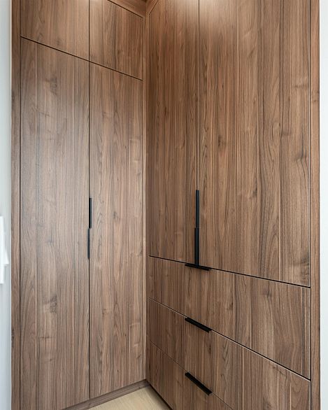 2 3466 Franklin Street