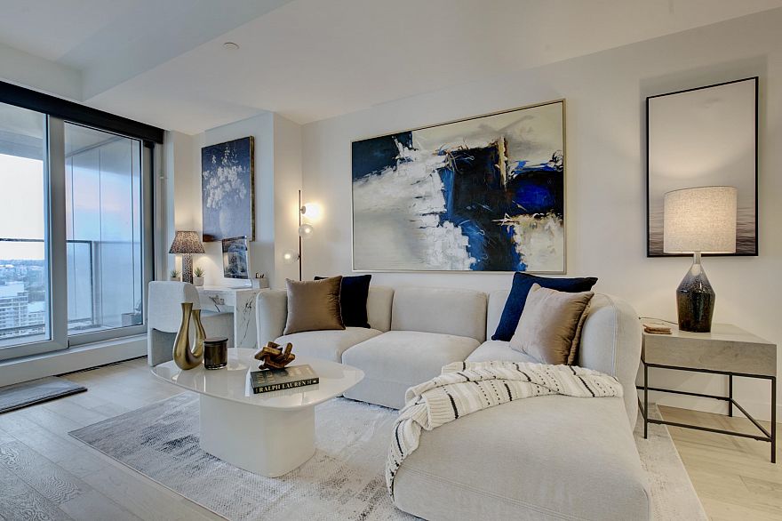 3809 1480 Howe Street