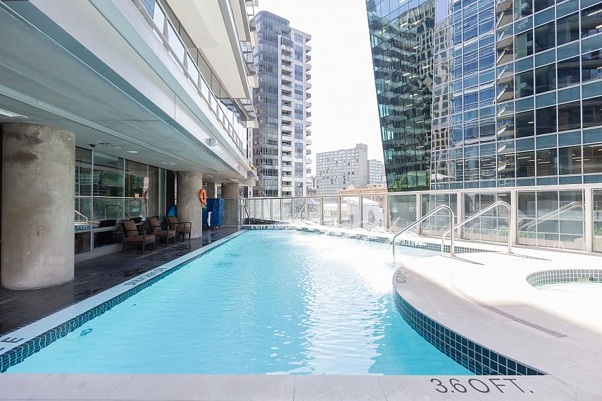 4304 1111 Alberni Street