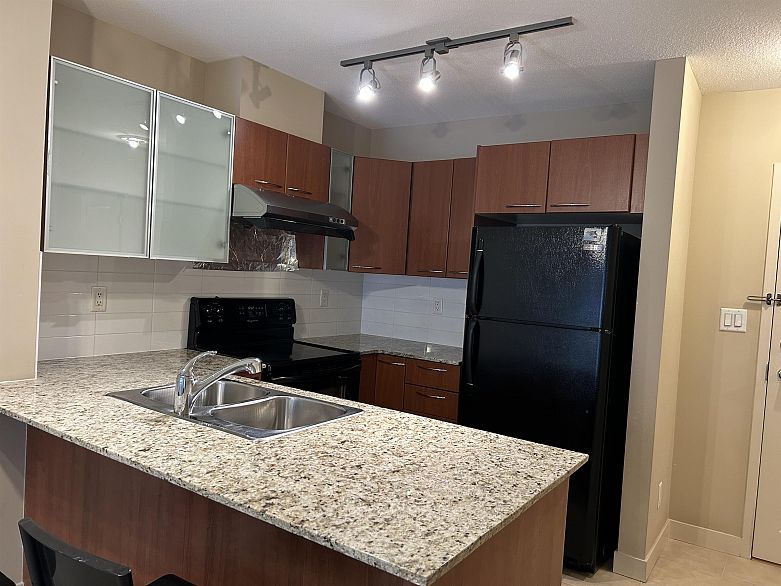 418 4028 Knight Street