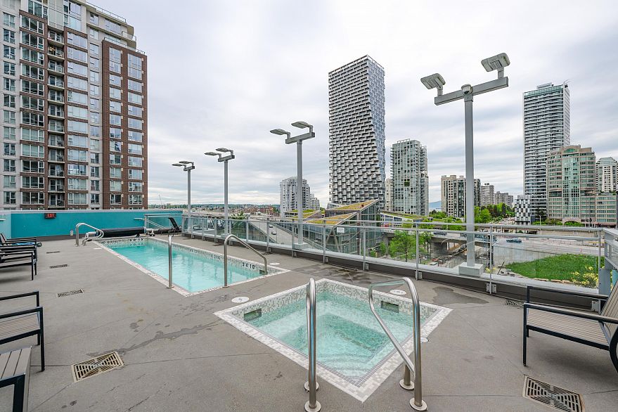 607 1372 Seymour Street