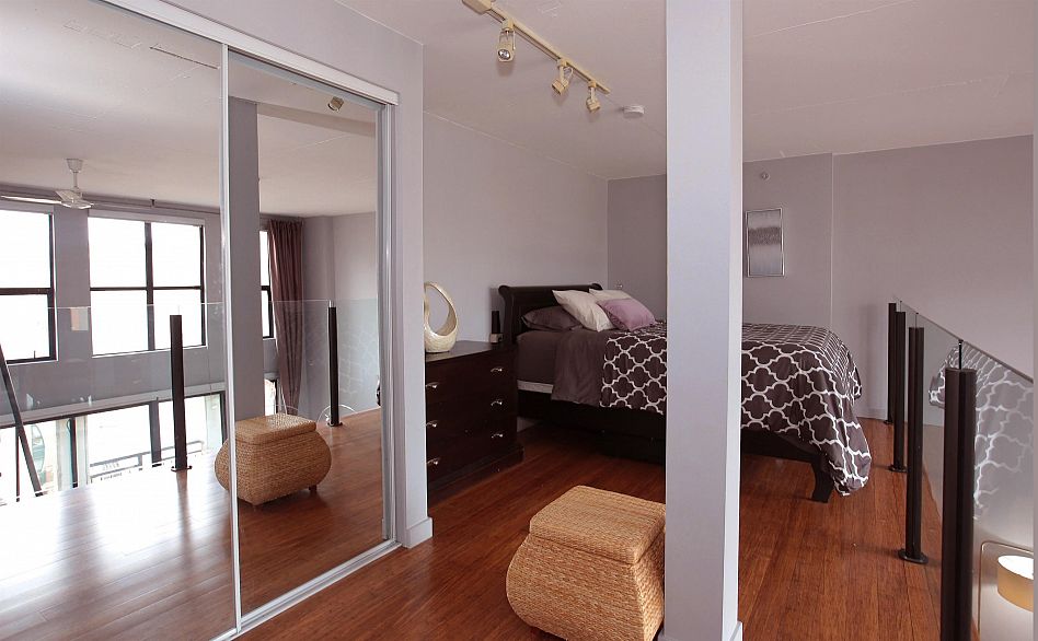 511 22 E Cordova Street