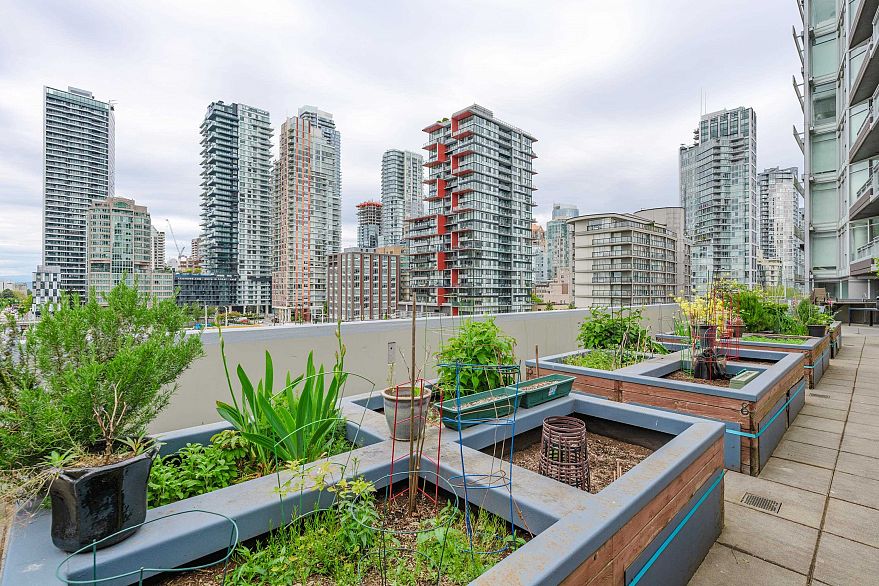 607 1372 Seymour Street