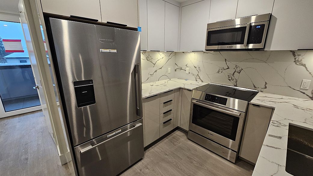 316 2250 E 1st Avenue