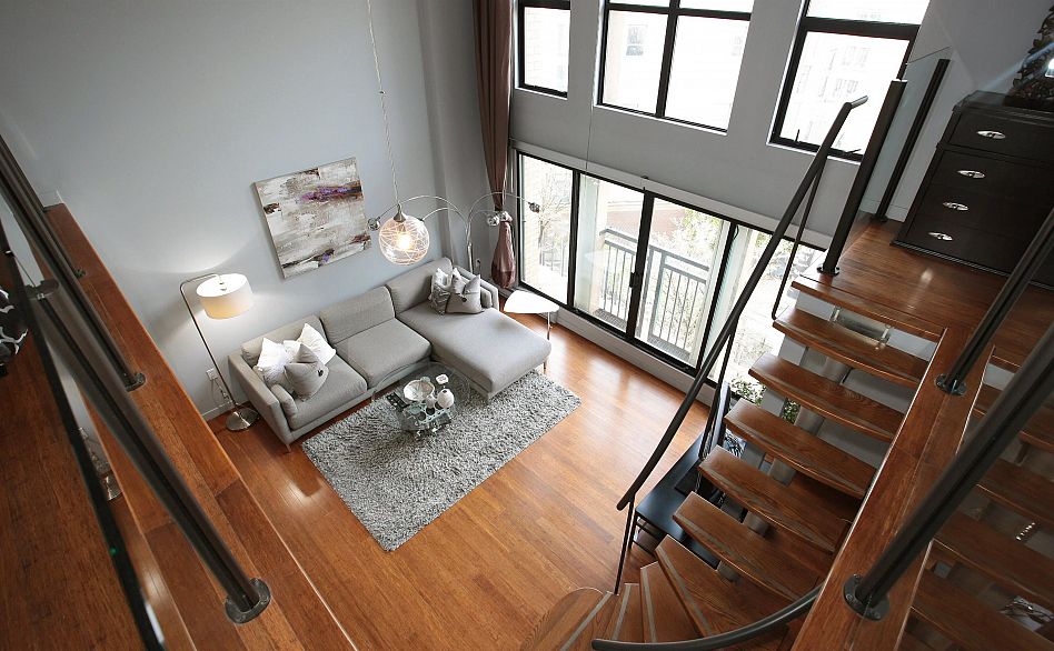 511 22 E Cordova Street