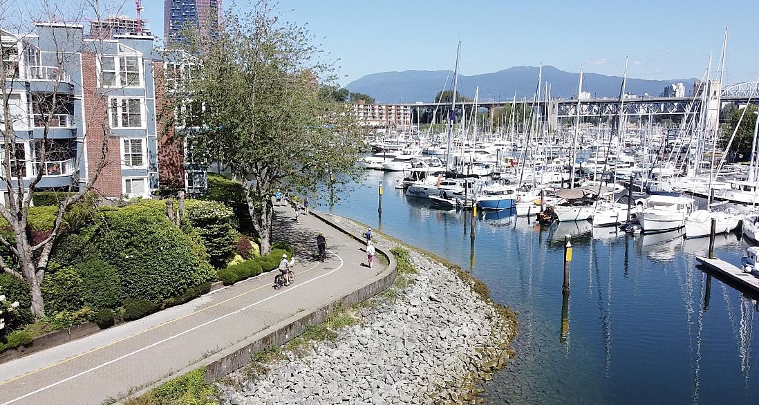 28 1345 W 4th Avenue