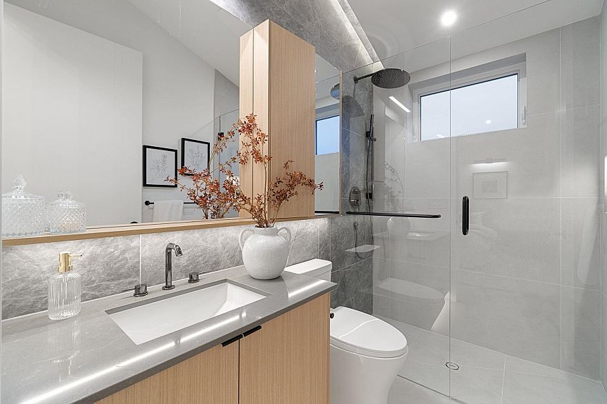 1 1945 E 13th Avenue