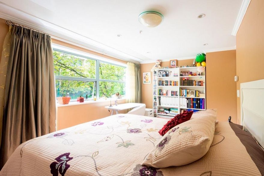 304 1233 Beach Avenue