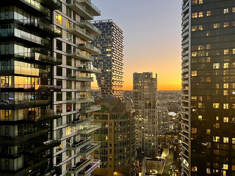 2207 1308 Hornby Street