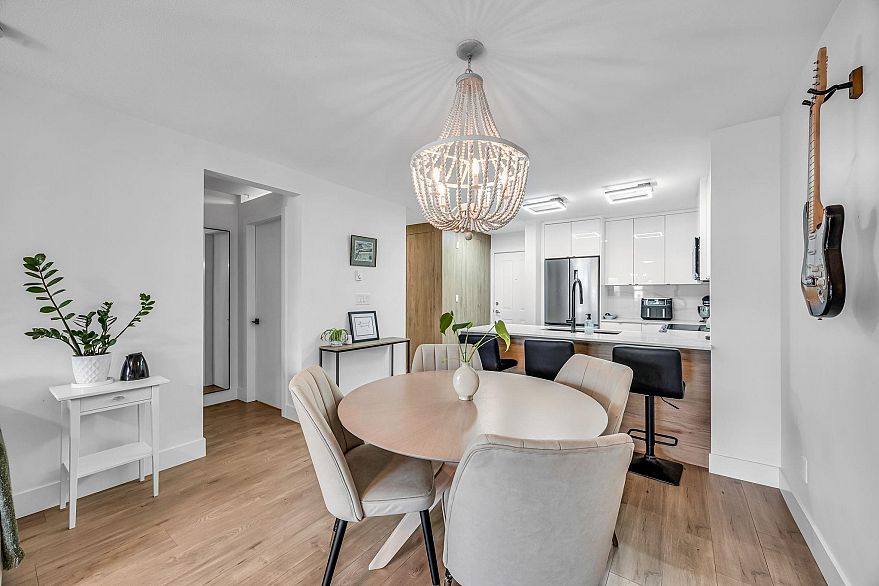 213 3038 E Kent Avenue South