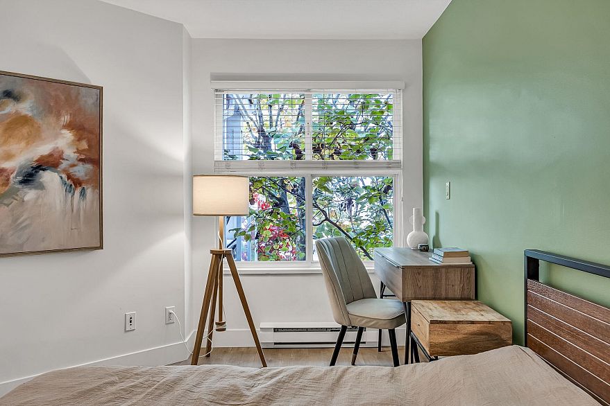 213 3038 E Kent Avenue South