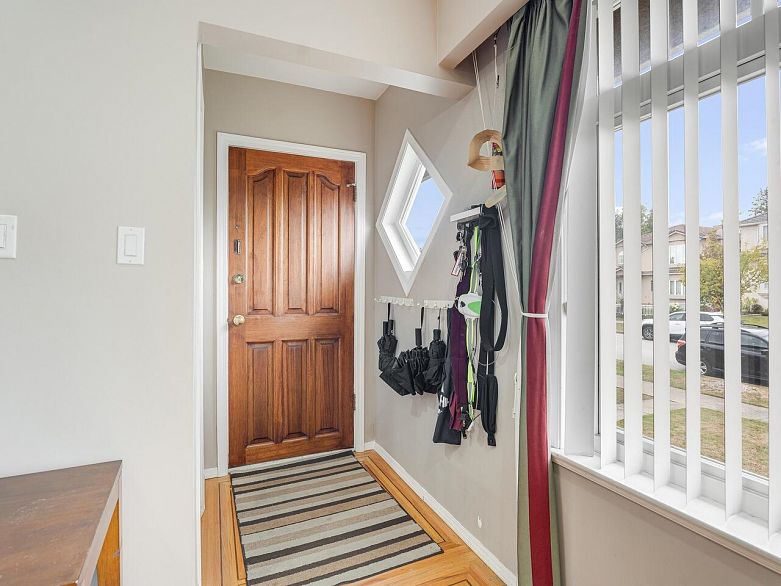 6979 Gladstone Street