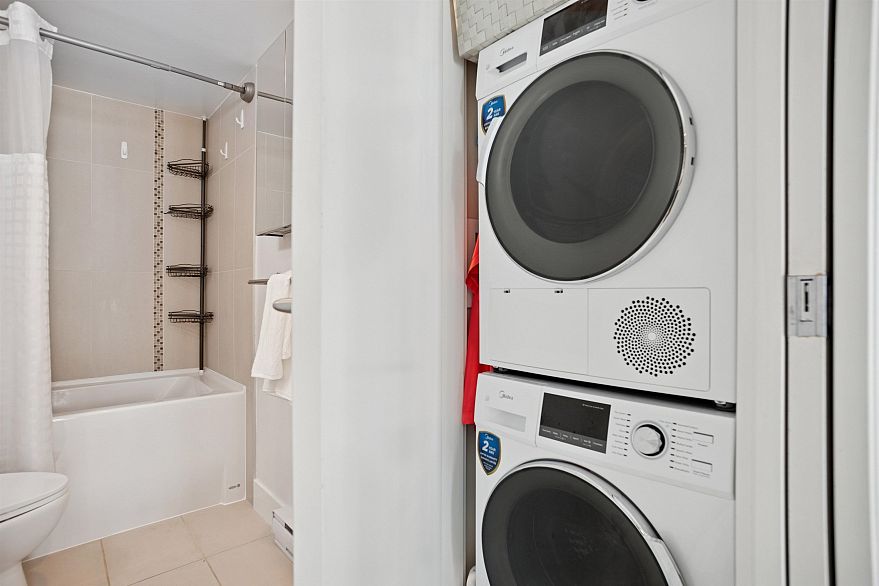 811 1088 Richards Street