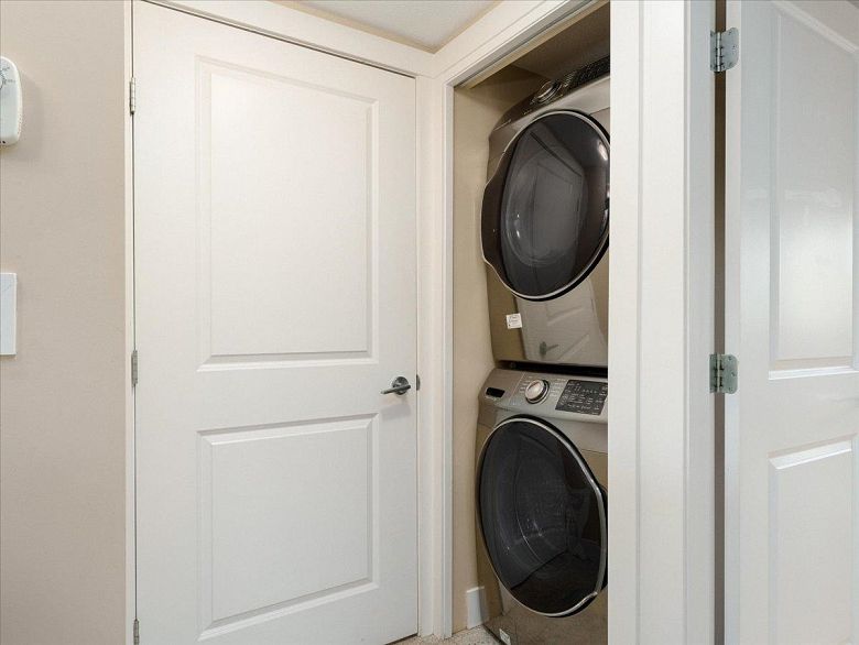 306 3839 W 4th Avenue