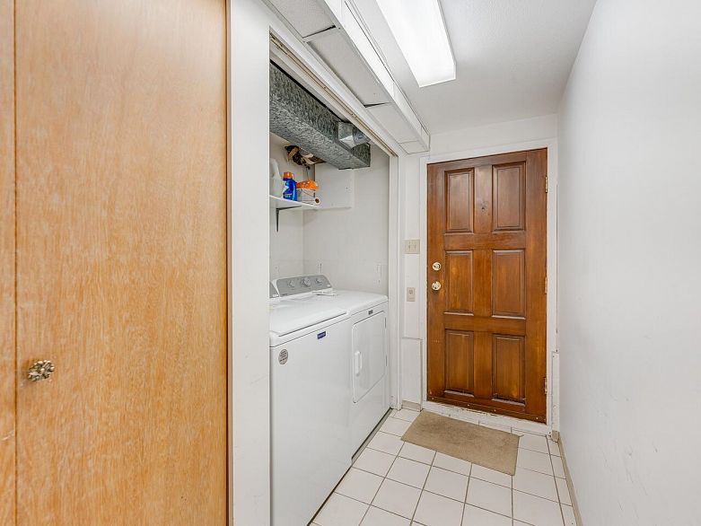 6979 Gladstone Street